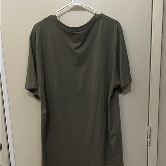 Hurley Men's Dark Green Graphic Tee - Picture 4 of 4